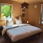 Amber Ferienhain - 'magnolie' Mit Verwunschenem Garten & Privater Sauna