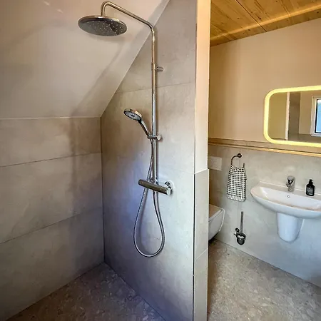 Holiday home Amber Ferienhain - 'magnolie' Mit Verwunschenem Garten & Privater Sauna